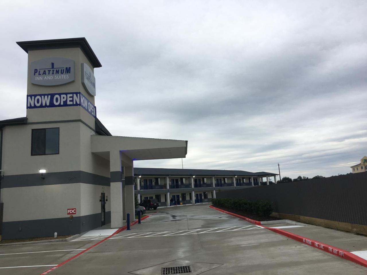 Platinum Inn And Suites Хьюстон Экстерьер фото